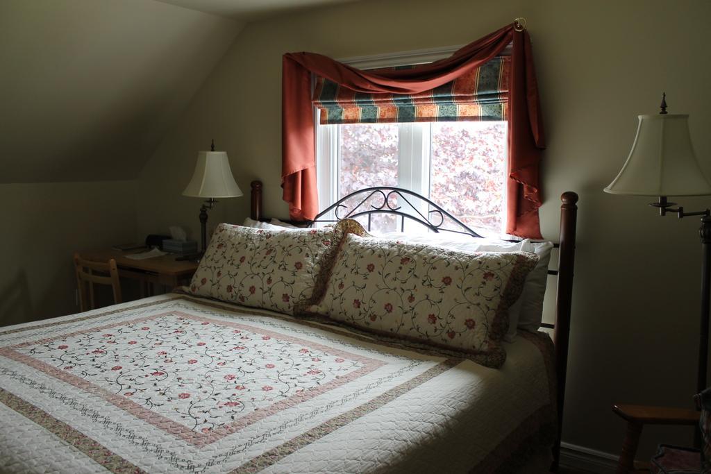Mackenzie House B&B By Elevate Rooms Port Hawkesbury Rum bild