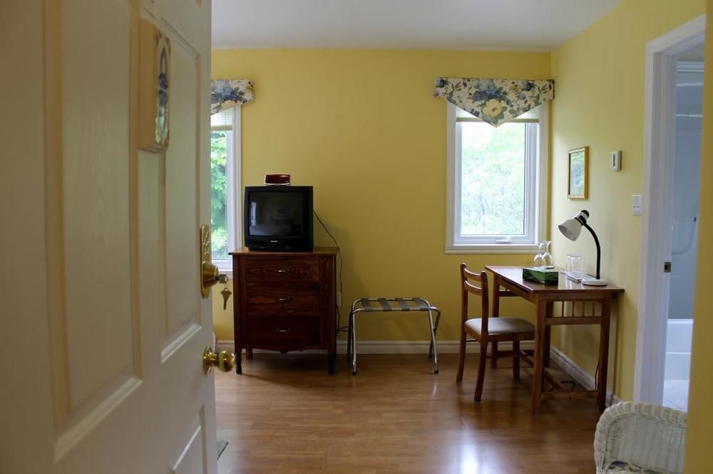 Mackenzie House B&B By Elevate Rooms Port Hawkesbury Exteriör bild