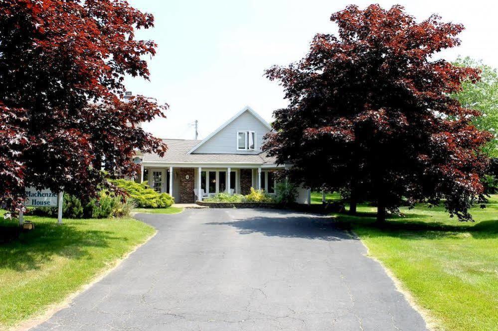 Mackenzie House B&B By Elevate Rooms Port Hawkesbury Exteriör bild
