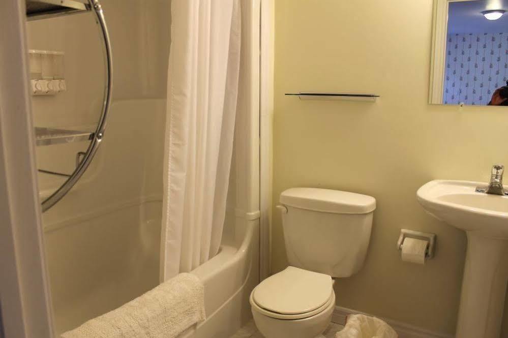 Mackenzie House B&B By Elevate Rooms Port Hawkesbury Exteriör bild
