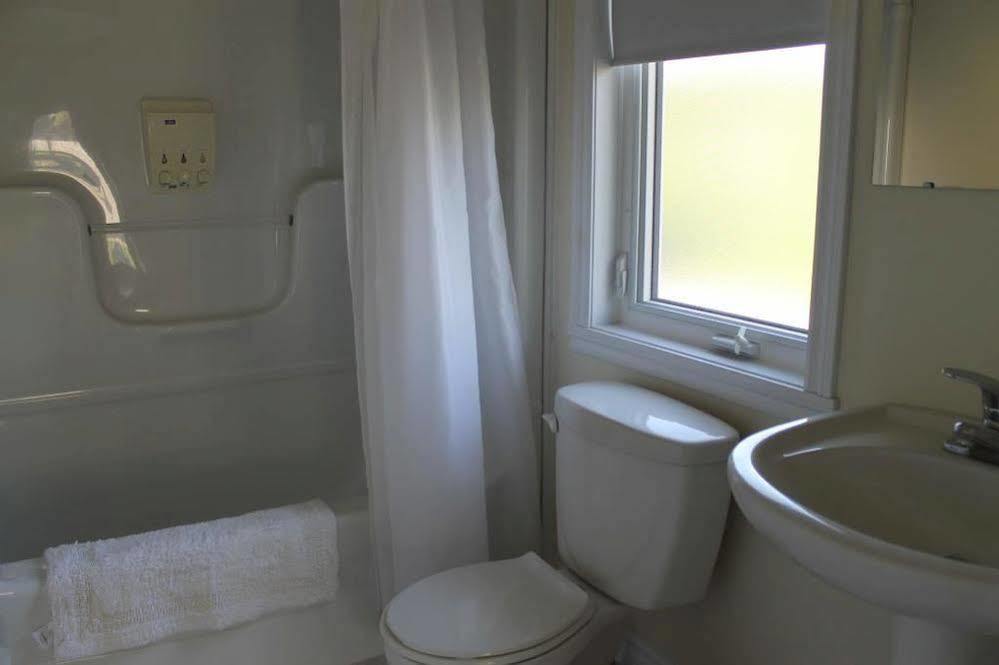 Mackenzie House B&B By Elevate Rooms Port Hawkesbury Exteriör bild