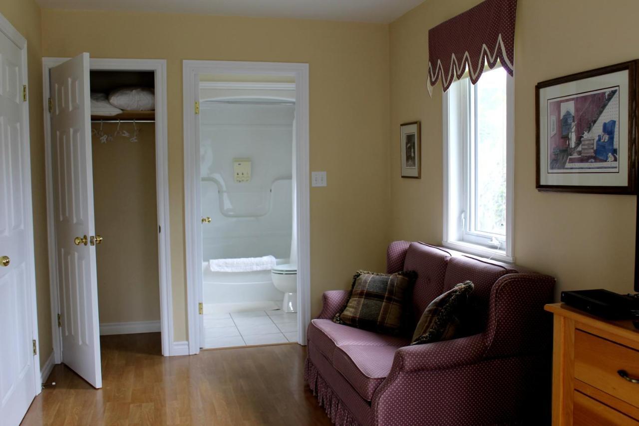 Mackenzie House B&B By Elevate Rooms Port Hawkesbury Exteriör bild