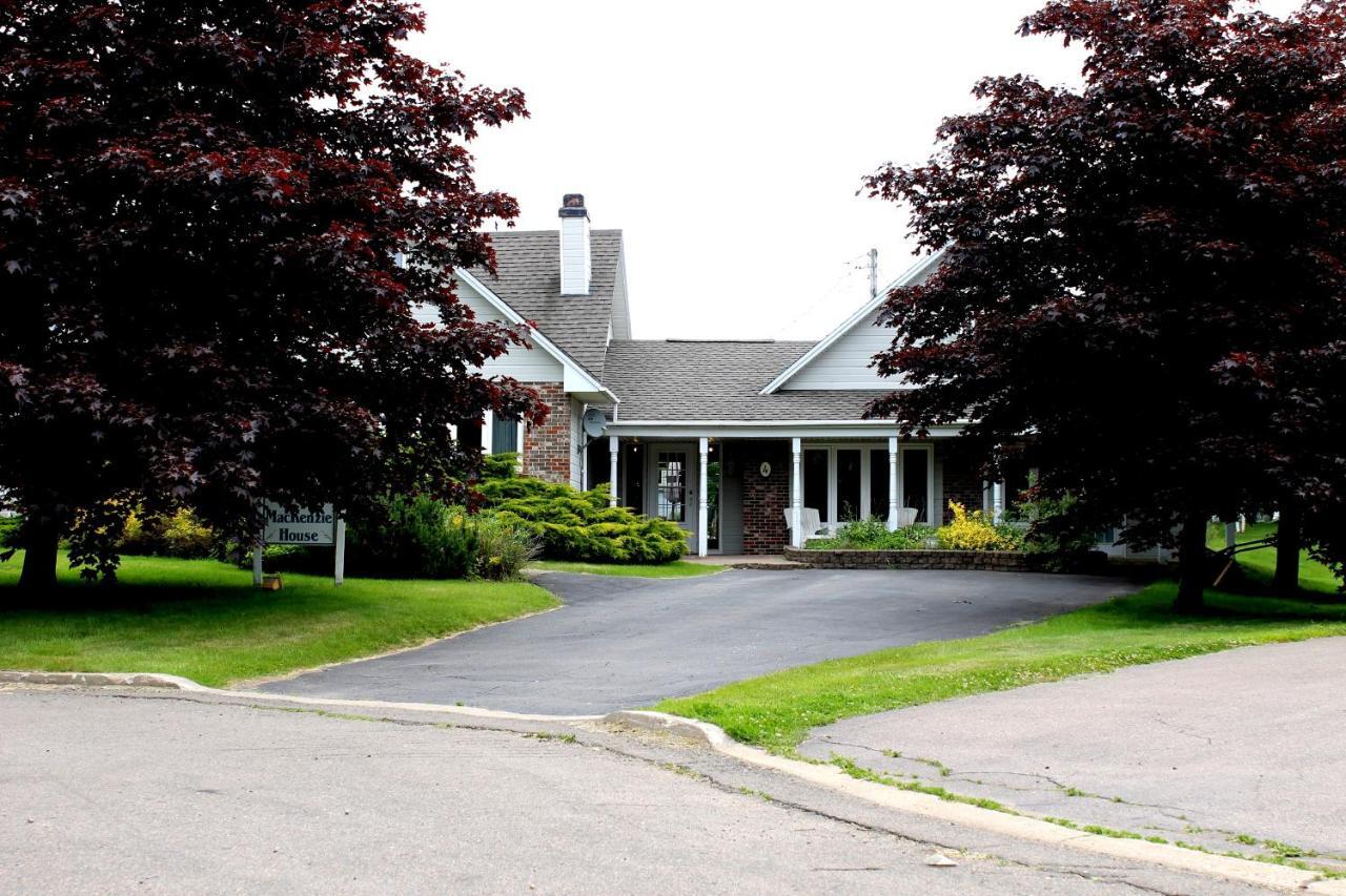 Mackenzie House B&B By Elevate Rooms Port Hawkesbury Exteriör bild