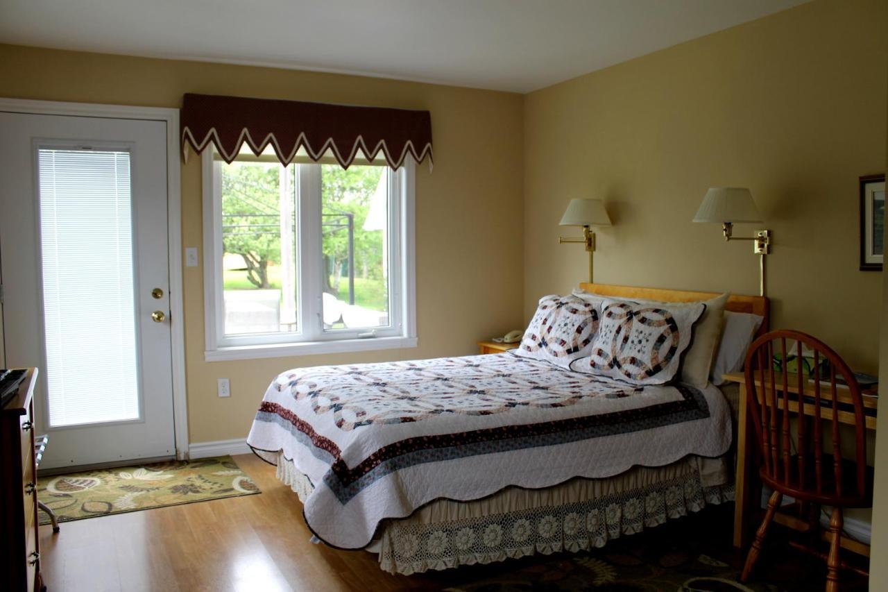 Mackenzie House B&B By Elevate Rooms Port Hawkesbury Exteriör bild